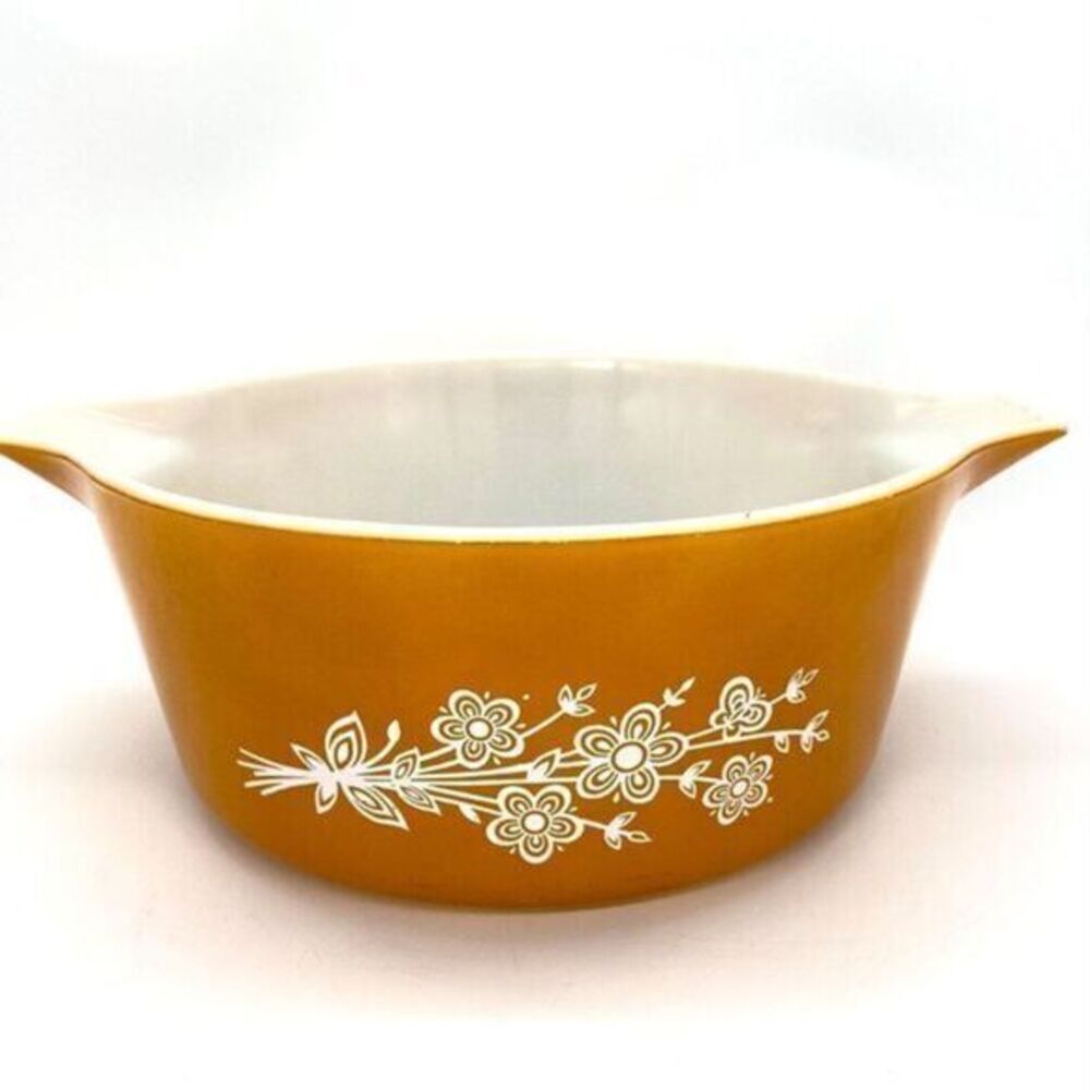 Pyrex Butterfly Gold Vintage Casserole Dish 2.5 qt. 475-B